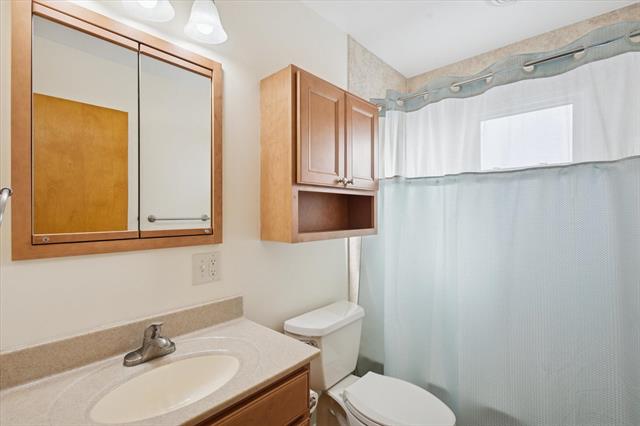 Builiding view eleven for 100 Long, Marshall, MI. 49068