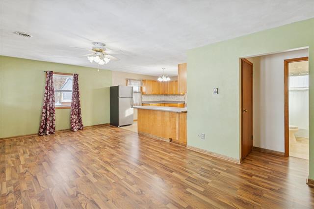 Builiding view ten for 100 Long, Marshall, MI. 49068