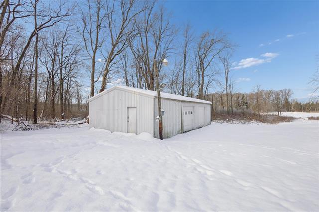 Builiding view thirty nine for 100 Long, Marshall, MI. 49068