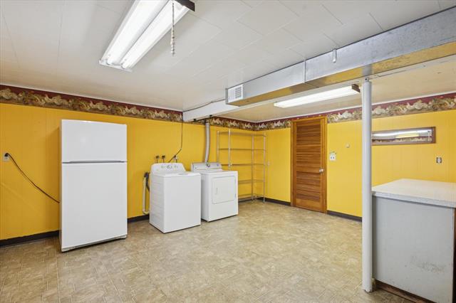 Builiding view thirty one for 100 Long, Marshall, MI. 49068