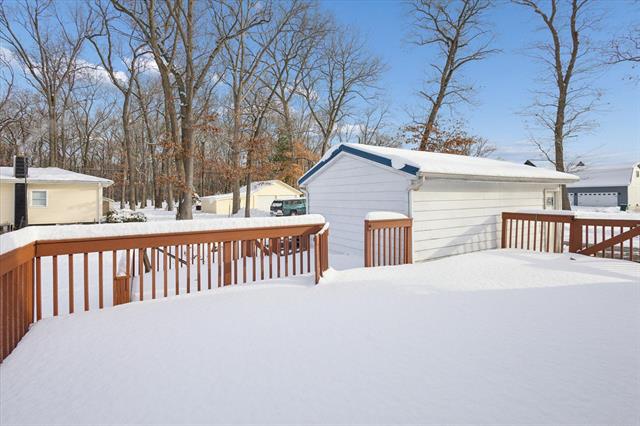 Builiding view thirty six for 100 Long, Marshall, MI. 49068