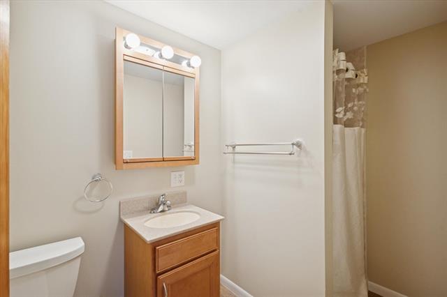 Builiding view twenty eight for 100 Long, Marshall, MI. 49068