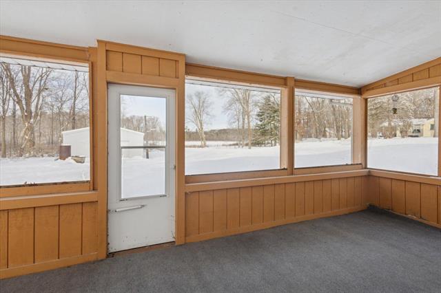 Builiding view twenty five for 100 Long, Marshall, MI. 49068