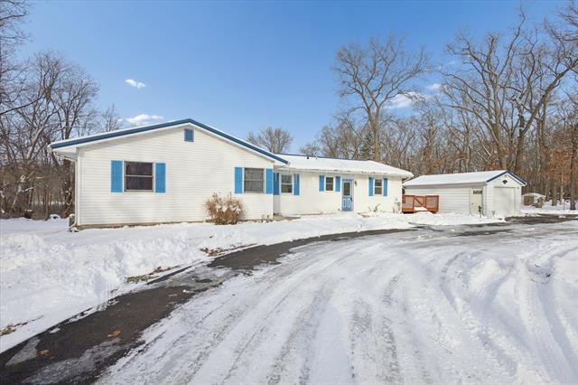 front view for 100 Long Lake, Marshall, Mi. 49068