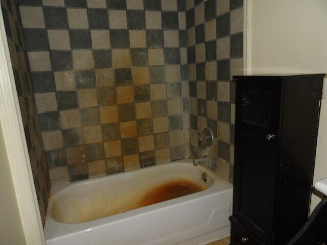 Builiding view nine for 255 Livingston, Battle Creek, MI. 49014