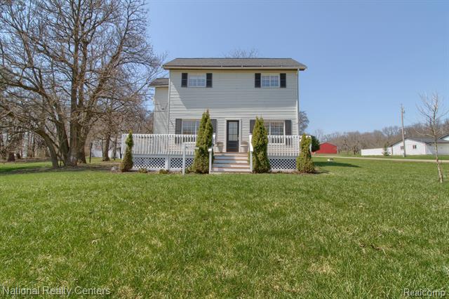 front view for 12380 Parkin Lane, Fenton, Mi. 48430