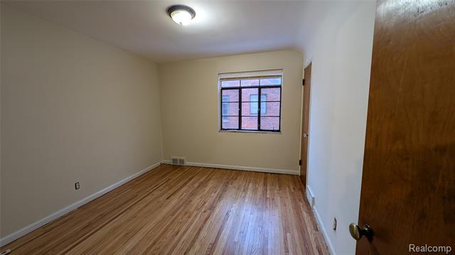 Builiding view five for 18070 Hubbell, Detroit, MI. 48235