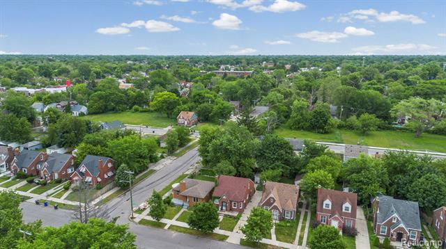 Builiding view fifteen for 10270 Beaconsfield, Detroit, MI. 48224