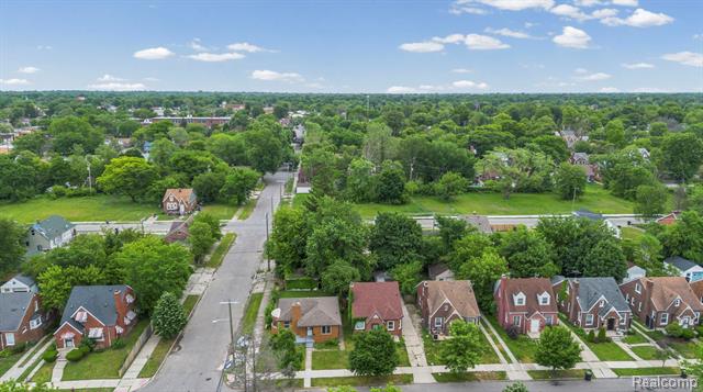 Builiding view fourteen for 10270 Beaconsfield, Detroit, MI. 48224