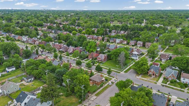Builiding view seventeen for 10270 Beaconsfield, Detroit, MI. 48224