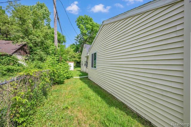 Builiding view five for 394 Elm, Lapeer, MI. 48446