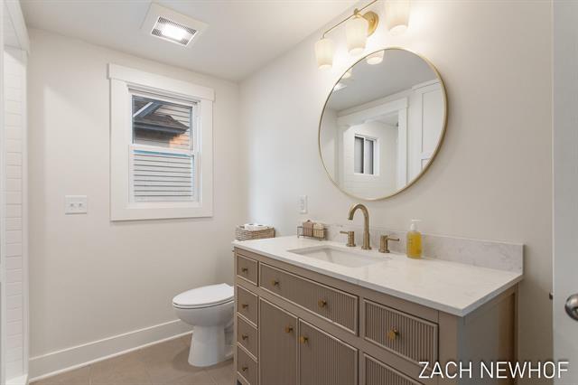 Builiding view nine for 430 Washington Avenue, Holland, MI. 49423