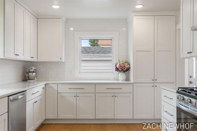 Builiding view seven for 430 Washington Avenue, Holland, MI. 49423