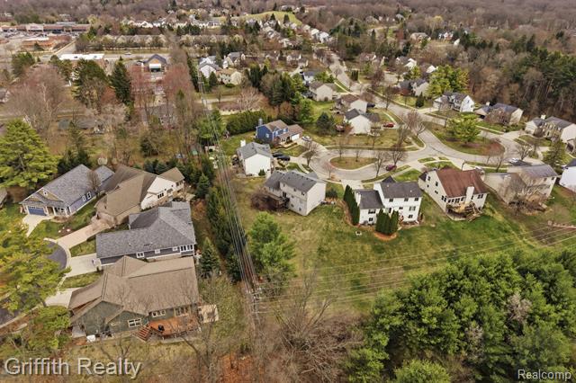 Builiding view fifty one for 938 Meadowbrook, Milford, MI. 48381