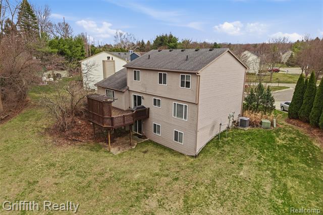 Builiding view fifty three for 938 Meadowbrook, Milford, MI. 48381