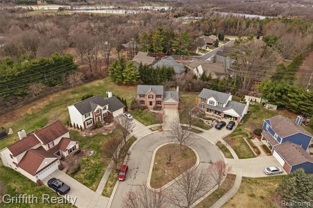 Builiding view fifty for 938 Meadowbrook, Milford, MI. 48381