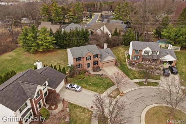 Builiding view forty nine for 938 Meadowbrook, Milford, MI. 48381