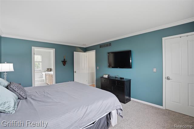 Builiding view twenty eight for 938 Meadowbrook, Milford, MI. 48381