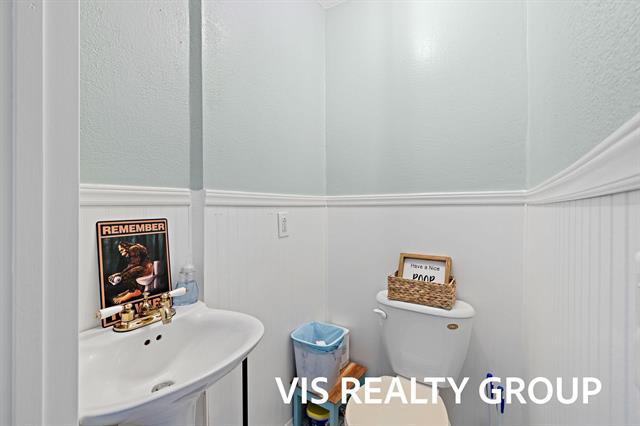 Builiding view eighteen for 5116 Gay, Muskegon, MI. 49441