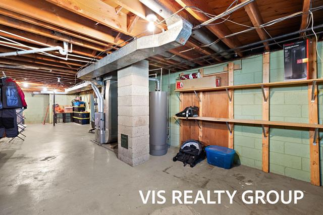 Builiding view thirty eight for 5116 Gay, Muskegon, MI. 49441