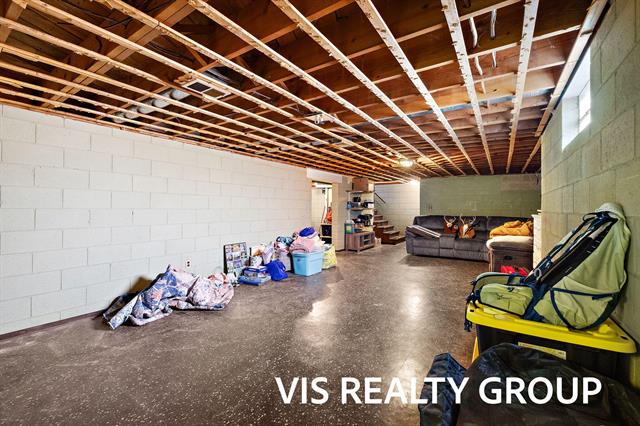 Builiding view thirty four for 5116 Gay, Muskegon, MI. 49441