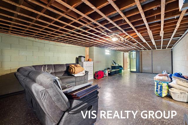 Builiding view thirty three for 5116 Gay, Muskegon, MI. 49441