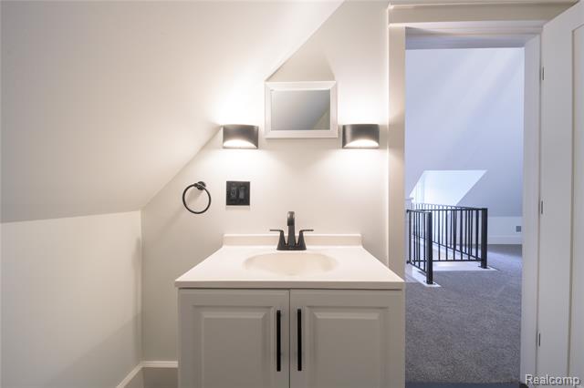 Builiding view forty two for 1583 Cadillac, Detroit, MI. 48214