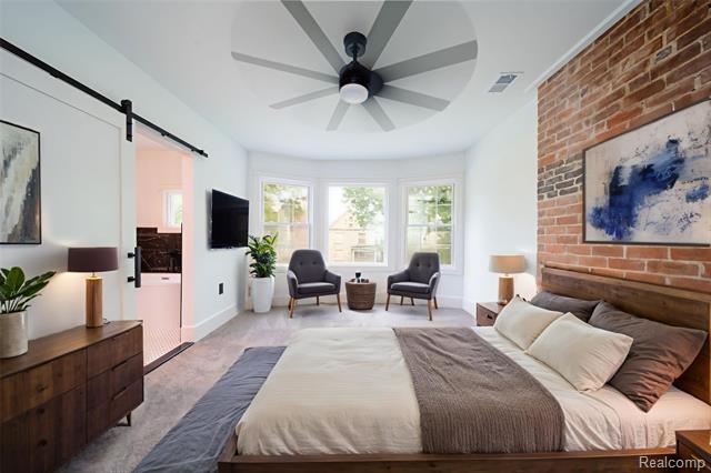 Builiding view seventeen for 1583 Cadillac, Detroit, MI. 48214