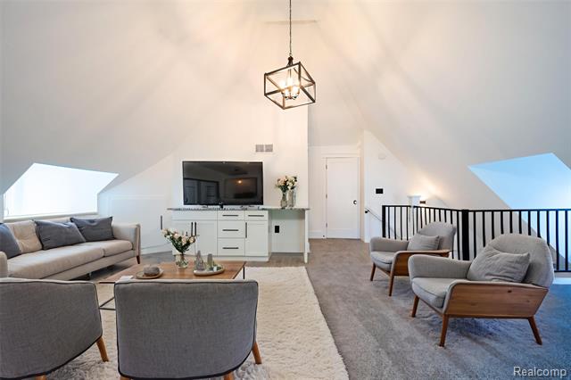 Builiding view thirty five for 1583 Cadillac, Detroit, MI. 48214