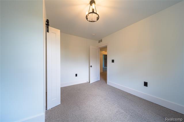 Builiding view thirty for 1583 Cadillac, Detroit, MI. 48214