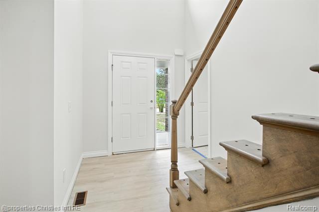 Builiding view eleven for 3202 Roma, Wixom, MI. 48393