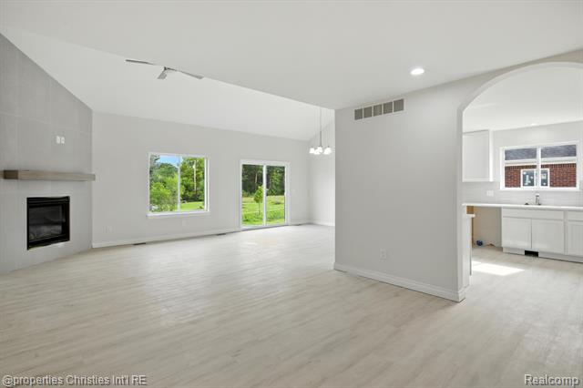 Builiding view fourteen for 3202 Roma, Wixom, MI. 48393