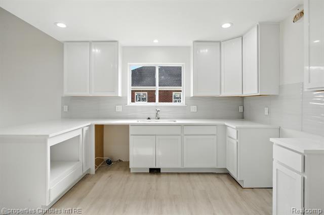 Builiding view twenty four for 3202 Roma, Wixom, MI. 48393