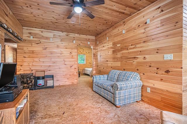 Builiding view eight for 53027 Twin Lakes, Dowagiac, MI. 49047