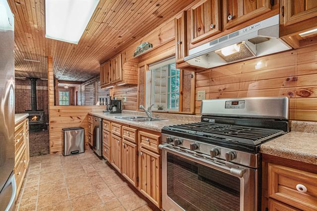 Builiding view nine for 53027 Twin Lakes, Dowagiac, MI. 49047