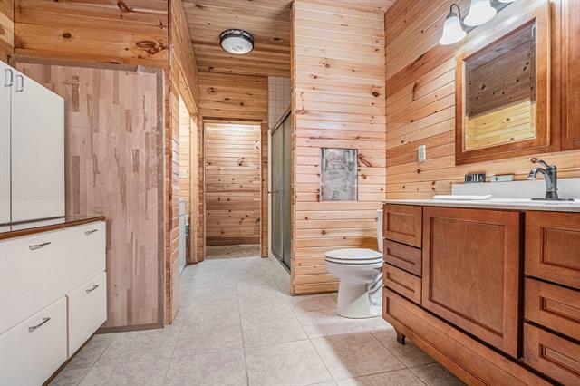 Builiding view sixteen for 53027 Twin Lakes, Dowagiac, MI. 49047