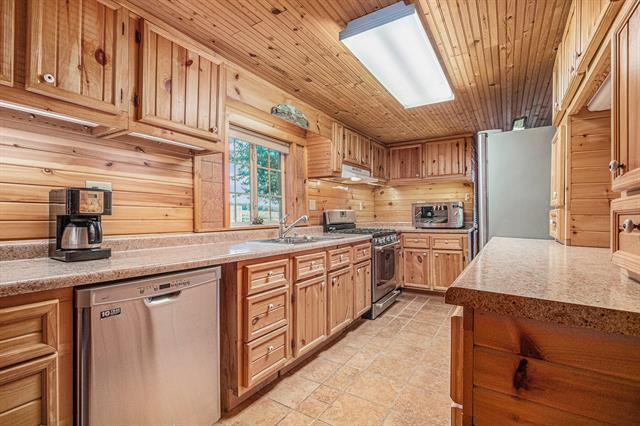 Builiding view ten for 53027 Twin Lakes, Dowagiac, MI. 49047