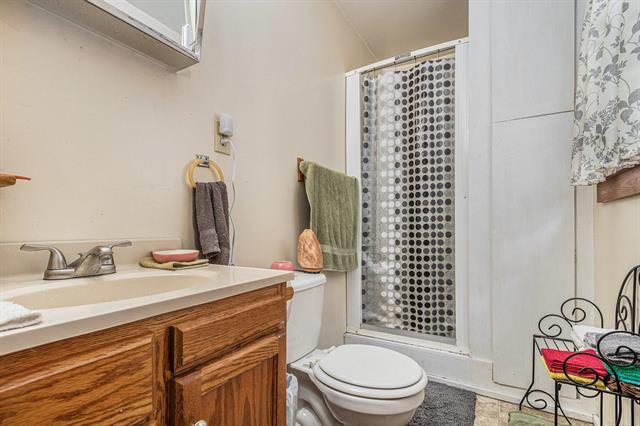 Builiding view twenty four for 53027 Twin Lakes, Dowagiac, MI. 49047