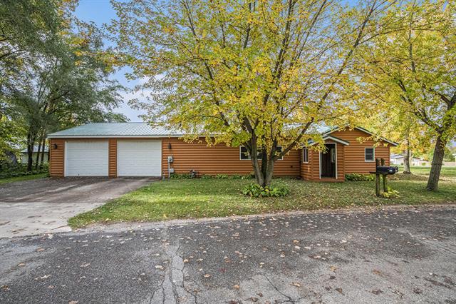 Builiding view twenty for 53027 Twin Lakes, Dowagiac, MI. 49047