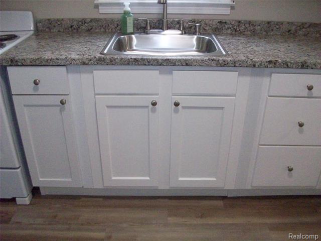 Builiding view fifteen for 3454 Eastdale, Flint, MI. 48506