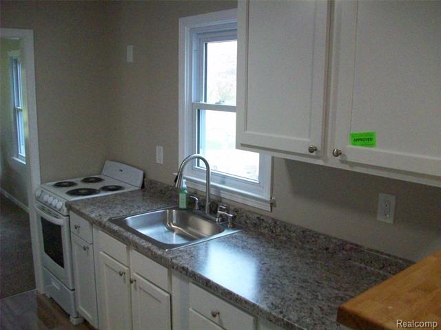 Builiding view seventeen for 3454 Eastdale, Flint, MI. 48506