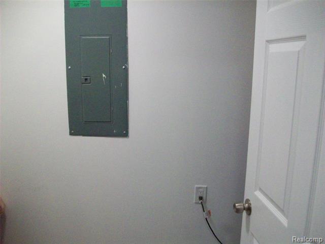 Builiding view thirty for 3454 Eastdale, Flint, MI. 48506