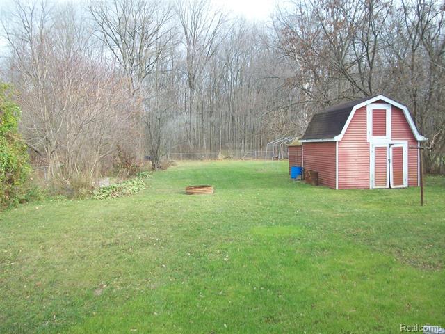 Builiding view twenty eight for 3454 Eastdale, Flint, MI. 48506