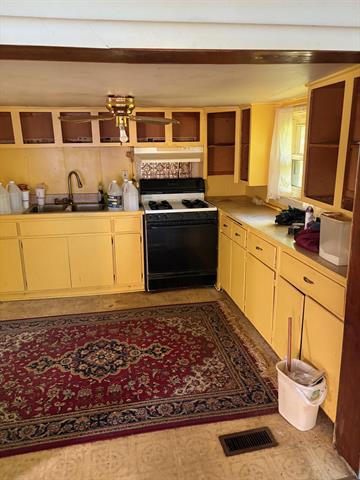 Builiding view two for 810 Broadway, Owosso, MI. 48867