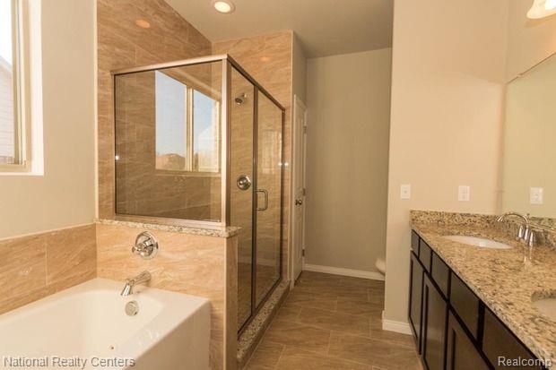 Builiding view thirteen for 53195 Woodland, New Baltimore, MI. 48047