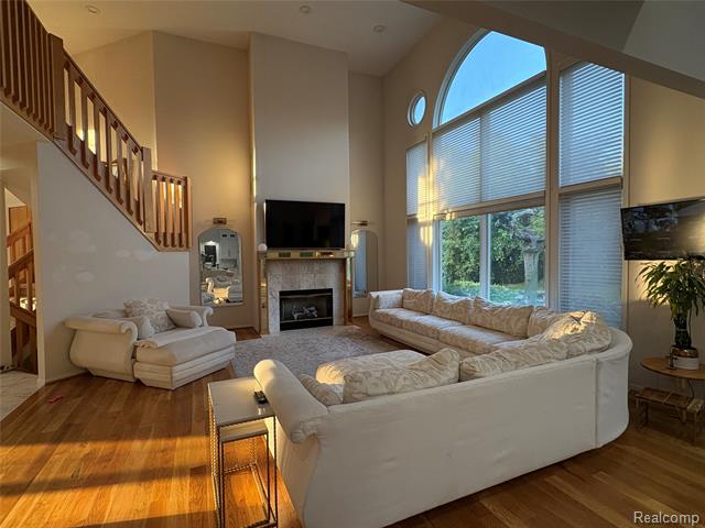 Builiding view eight for 3835 Ranya, Commerce Township, MI. 48382