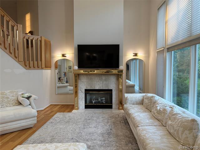 Builiding view forty one for 3835 Ranya, Commerce Township, MI. 48382