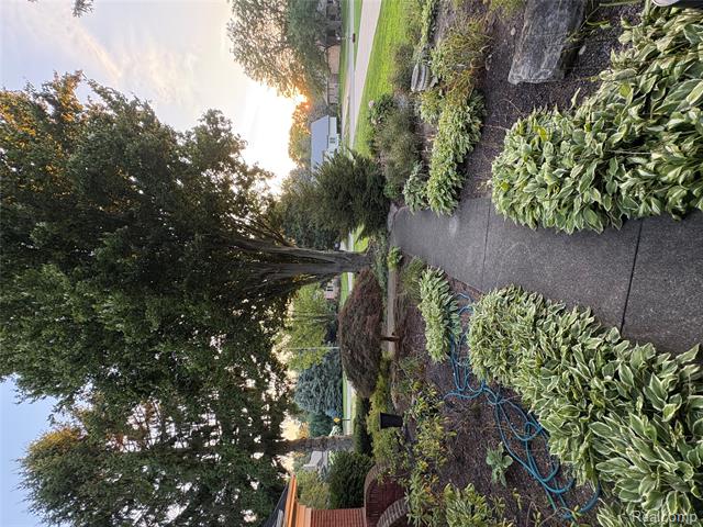 Builiding view forty two for 3835 Ranya, Commerce Township, MI. 48382