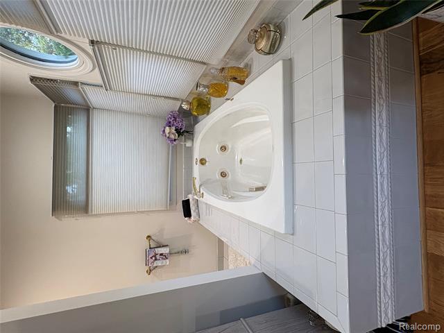 Builiding view nineteen for 3835 Ranya, Commerce Township, MI. 48382