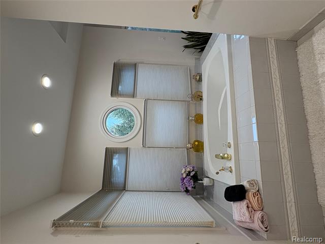 Builiding view twenty one for 3835 Ranya, Commerce Township, MI. 48382